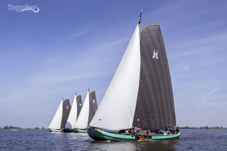 SKS Skutsjesilen op de Fluessen bij Elahuizen